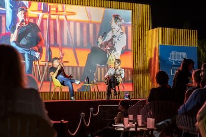 Estanislao Bachrach conversó con Iván de Pineda en el evento organizado por Patagonia Flooring en Experiencia Living Remeros Beach.