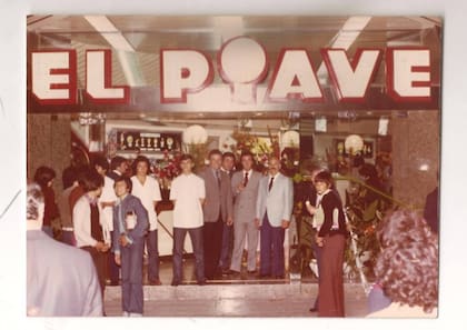 "...estar en permanente contacto con lo italiano y darles importancia a nuestros antepasados, a nuestro nonno, a nuestros padres, que nos enseñaron el oficio, que nos permite vivir y que tanto disfrutamos".