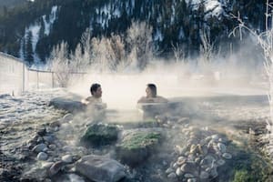 El parque de aguas termales a una hora de Wyoming para escapar de las bajas temperaturas en EE.UU.