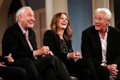 ¡Estás Igual! Roberts se divierte escuchando una anécdota de boca de Richard Gere