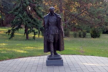 Estatua del Mariscal Tito, el dirigente histórico de la Yugoslavia socialista, en el parque del mausoleo donde descansan sus restos (“La Casa de las Flores”).