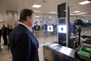 Estados Unidos implementará un nuevo control para viajeros que entren y salgan del país