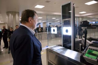 Estados Unidos implementará un nuevo control para viajeros que entren y salgan del país