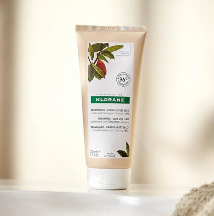 Este acondicionador es recomendado cabellos muy secos y dañados, ya que que repara la fibra capilar.