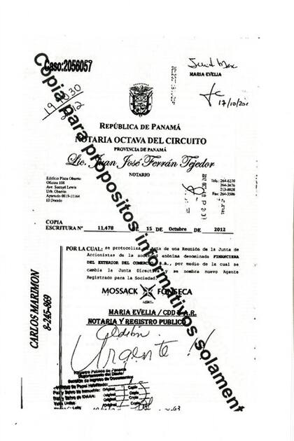 Este acta notarial e Panamá es el registro de una reunión de la junta de accionistas de la Financiera Exterior del Comercio Sa, la que está vinculada a Garbarino