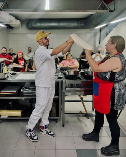 Este año Jakub comenzó a impartir talleres de comida eslovaca en las ciudades argentinas, donde se concentra la mayoría de la comunidad de su país