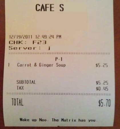 Este café despide a sus clientes recordando una frase de la popular película Matrix