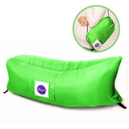 Este colchón se infla embolsando el aire del medioambiente, sin necesidad de utilizar inflador.