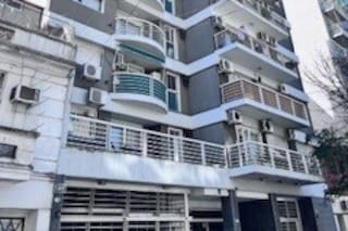 Subastan departamentos, dúplex y un local que se pueden pagar en pesos