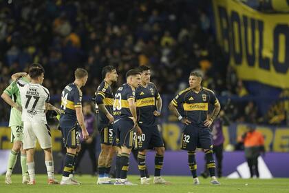 Este domingo Boca se quedó tras estar dos goles en ventaja y no hubo reacción del cuerpo técnico; así y todo, el equipo no pierde desde hace cinco partidos.
