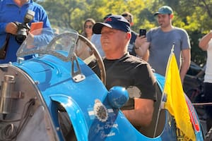 Se realizó una carrera de autos clásicos en la Ciudad y un sobrino de Juan Manuel Fangio manejó una icónica Ferrari