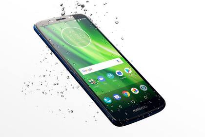 Este es el Moto G6 Play, con pantalla de 5,7 pulgadas y una batería de 4000 mAh