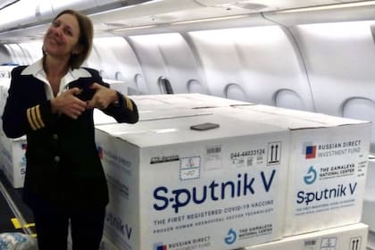Este es el primer vuelo que Coronel hace a Moscú para buscar vacunas Sputnik V