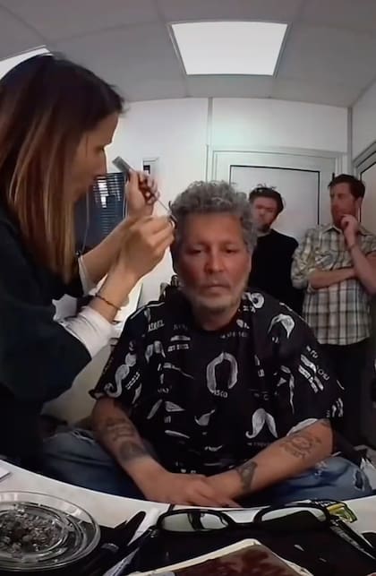 Este es el proceso de caracterización de Johnny Depp para interpretar a un fotógrafo