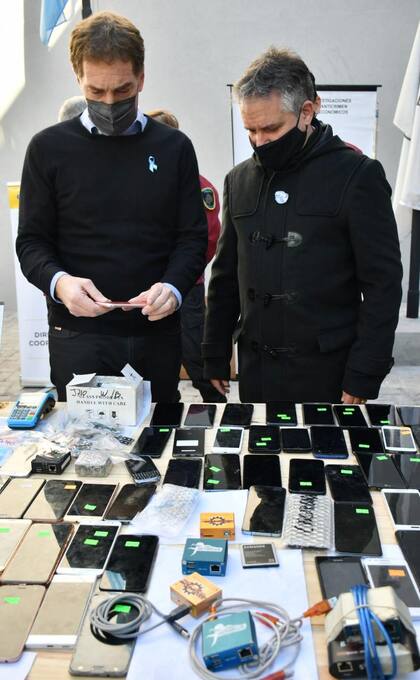 "Este es un trabajo de mucho compromiso y en conjunto entre las fuerzas de seguridad, la AGC y todo el Cuerpo del Ministerio de Justicia y Seguridad", expresó el vicejefe de Gobierno porteño a cargo del Ministerio de Justicia y Seguridad, Diego Santilli.