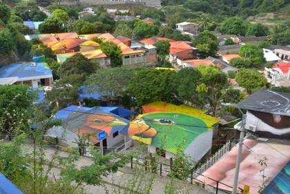 Este espacio privilegiado muestra bellas postales hacia el centro de la población. y, especialmente, ofrece una excelente panorámica de la Sierra Nevada de Santa Marta