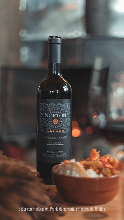 Este exclusivo Cabernet Franc expresa una frescura silvestre con un toque de mentas y notas especiadas