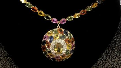 Este fue uno de los collares robados en California