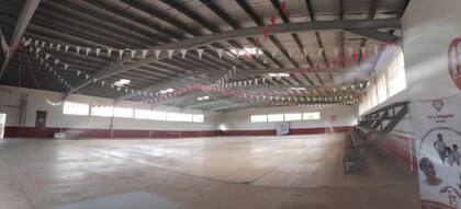 Este gimnasio sirvió como un albergue improvisado para los migrantes asiáticos y africanos que todavía están en Panamá