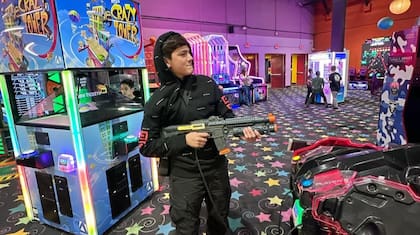 Este joven creador de contenido, de apenas 15 años, figura en la lista de 25 artistas e influencers señalados en los documentos que lo relacionan con Los Chapitos (Imagen del Instagram oficial de Adrián Valenzuela Soto)