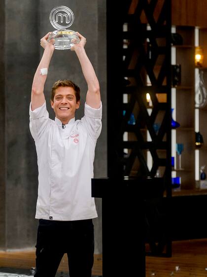 Este jueves, Gastón Dalmau se consagró ganador de la segunda edición de MasterChef Celebrity