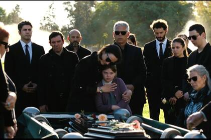 Este jueves se estrenó Los renacidos, con Pedro Fontaine y Marco Antonio Caponi; un intenso relato que no da respiro