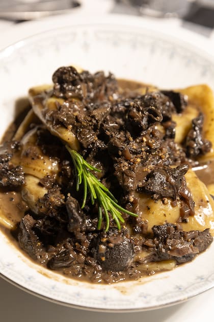 "Este lugar te obliga a poner los pies en la tierra y cocinar con lo que tenés a mano", dice Lucas Trigos.