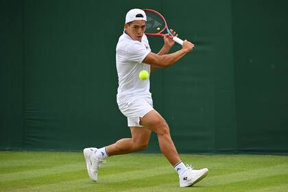 Este lunes, Sebastián Báez buscará su segundo éxito en un main draw de Wimbledon 