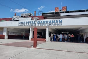 Este mediodía, el personal del Hospital Garrahan realizó una asamblea