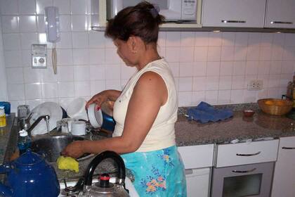 Este mes aumenta un 15% el salario del servicio doméstico