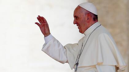 Este mes el Papa pide convertir la crisis humana en una oportunidad