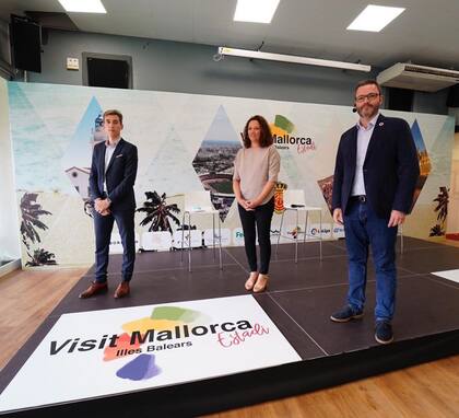 Este miércoles 9, autoridades de la isla de Mallorca y del club homónimo, anunciaron que el estadio Son Moix pasará a llamarse Visit Mallorca Estadi desde este sábado, cuando el equipo reciba a Barcelona. El cambio de denominación es para fomentar el turismo, golpeado por la epidemia de coronavirus.