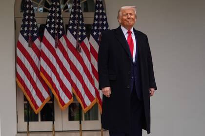 Este míercoles, el mandatario estadounidense justificó su decisión y afirmó que EE.UU. fue “saqueado” económicamente