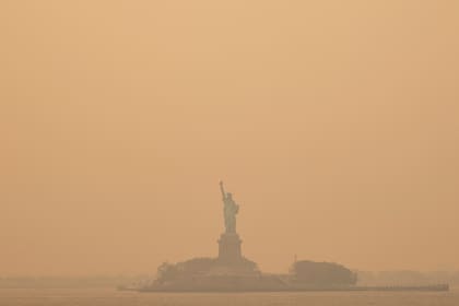 Este miércoles, la Estatua de la Libertad estaba rodeada de cielo brumoso