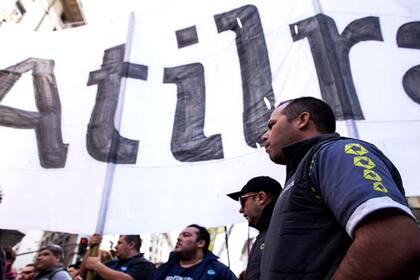 “Muy cerca”: se conoció en qué instancia está el fideicomiso para el salvataje de SanCor 6 Este miércoles se realizaron medidas de fuerza en la cooperativa láctea SanCor (Foto archivo)