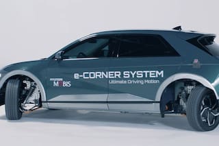 Presentan un auto que anda de costado y otras sorpresas entre los modelos más raros del mundo