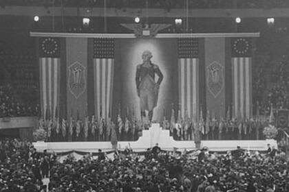 La bandera de Betsy Ross fue usada por el Partido Nazi Americano como un símbolo