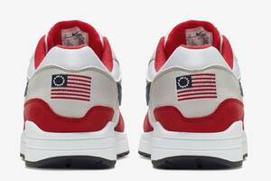 Controversia en EE.UU: Nike retiró unas zapatillas con la bandera de Betsy Ross