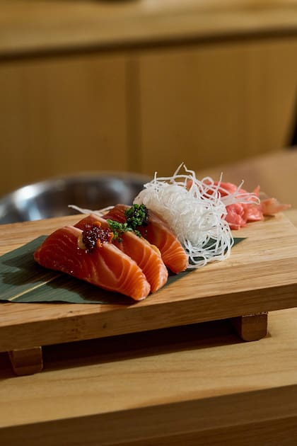 Este omakase ofrece un menú 12 pasos y 15 opciones de vino por copa