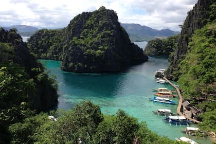 Este país asiático que está formado por 7000 islas es tan fascinante como contradictorio.