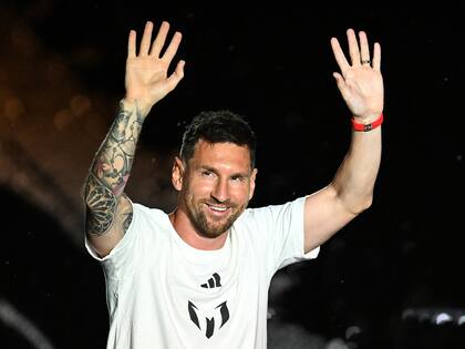 Este presente hace feliz a Lionel Messi, quien eligió dejar París tras dos años, tras muchas críticas