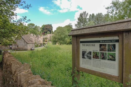 Este pueblo inglés atrae a más de 20 mil visitantes por fin de semana