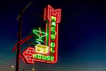 Este restaurante cerrará después de 42 años de servicio (Instagram: @MacsOldHouse)