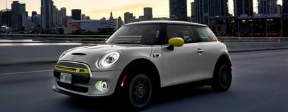 Este retiro voluntario involucró específicamente a los Mini Cooper SE de generación anterior, fabricados entre 2018 y 2024 (imagen de BMW)