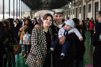 Este sábado a las 8 el Buque Escuela Fragata ARA “Libertad” zarpó del Apostadero Naval Buenos Aires en Puerto Madero