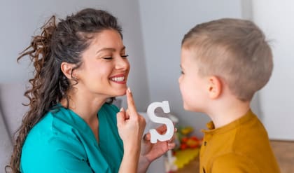 Este trastorno del habla afecta a muchas personas, principalmente desde la infancia