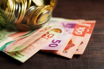 Este viernes, el peso mexicano es favorecido por la corrección del dólar, señala Monex