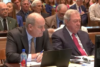 Este viernes fue el segundo día de testimonios en el juicio que enfrenta Alex Murdaugh por la muerte de su esposa y su hijo