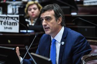 Esteban Bullrich se mostró abierto a tratar la despenalización del aborto
