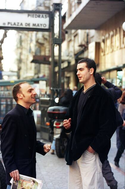 Esteban Cichello y Martyn Clarke durante su viaje por Buenos Aires